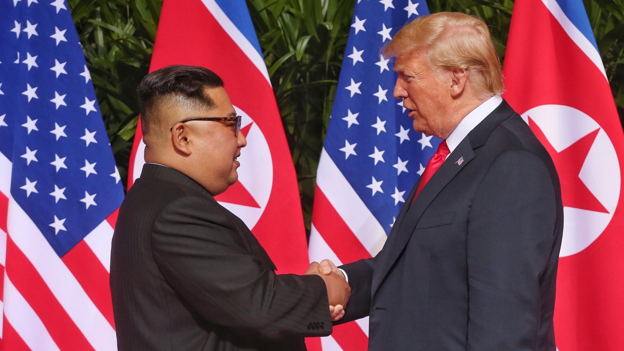 Not everyone is so hot about this free USB fan handed to journalists at Trump-Kim summit
