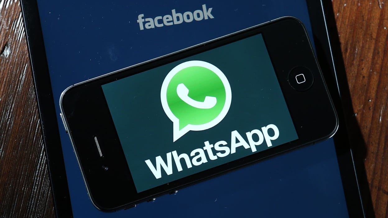 People are switching from Facebook to WhatsApp for news